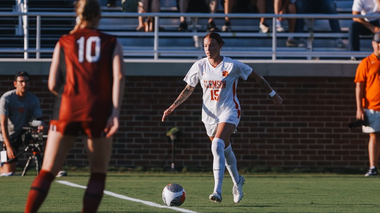 South Carolina and Clemson settle for a scoreless draw