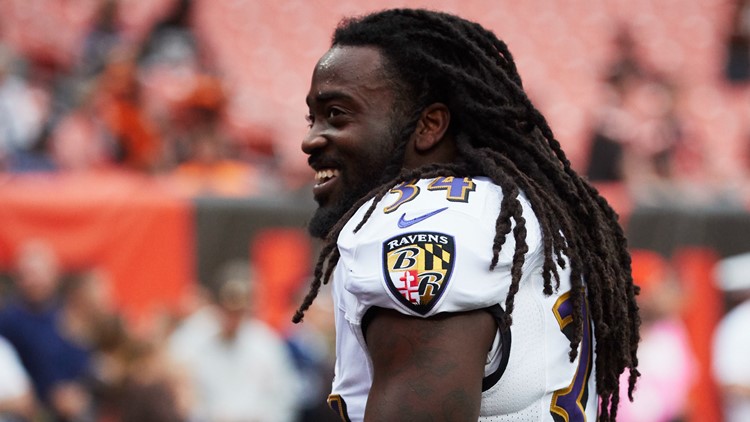 Former NFL running back Alex Collins killed in South Florida motorcycle crash at age 28