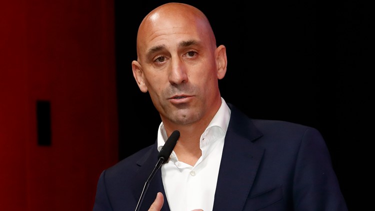 Spanish soccer president Luis Rubiales resigns amid World Cup kiss controversy