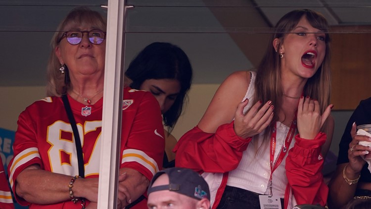 Taylor Swift fuels dating rumors after cheering on Chiefs with Travis Kelces mom