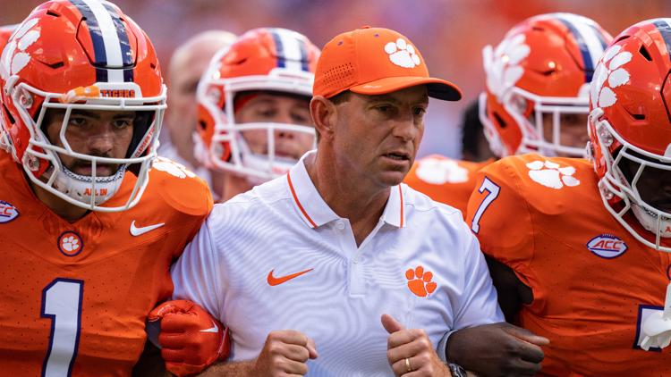 Clemson seeks a clean game against FAU