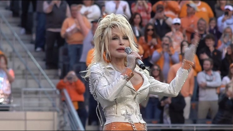 Its good to be home | Dolly Parton sings Rocky Top at Neyland Stadium