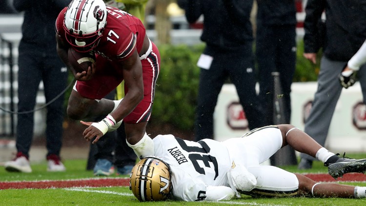 Spencer Rattler accounts for 3 TDs as South Carolina wins 15th straight over Vanderbilt 47 6