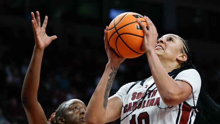 No 1 South Carolina Cardoso win 45th straight at home overwhelm Devilettes 101 19