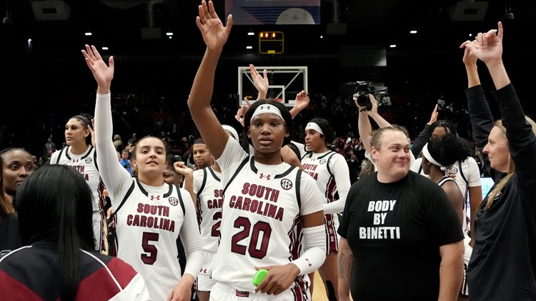 Gamecocks jump to No 1 in womens AP Top 25 after dominating wins