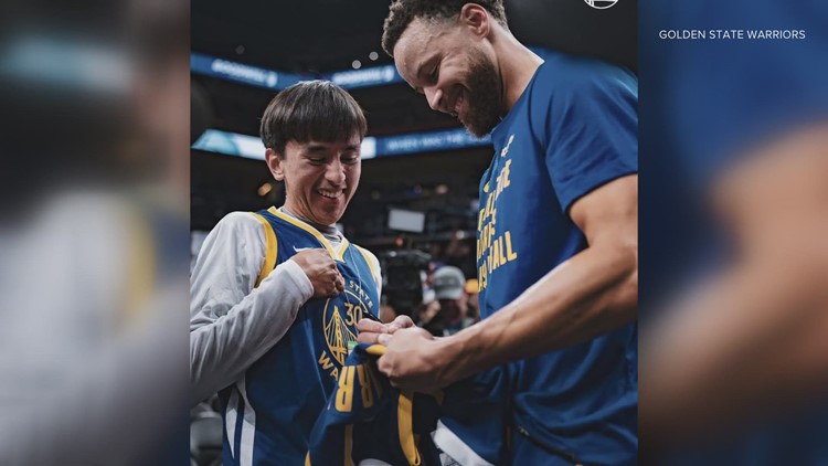 Peoria student with disabilities who hit half court shot at the buzzer gets Steph Curry surprise