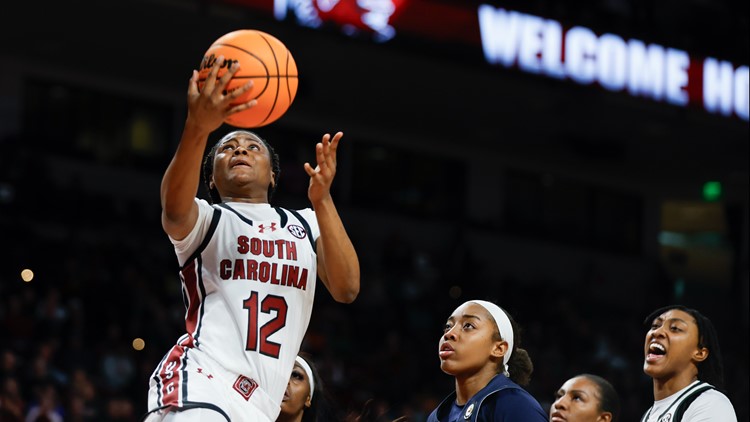 Newcomers Johnson Fulwiley lead No 1 South Carolina to 104 38 rout of Morgan State