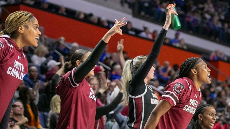 Paopao scores 17 as top ranked South Carolina cruises past Florida 89 66 in SEC opener for both