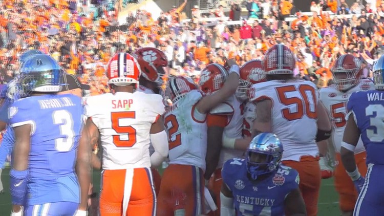 Clemson finishes 20th in the final Associated Press Top 25 poll