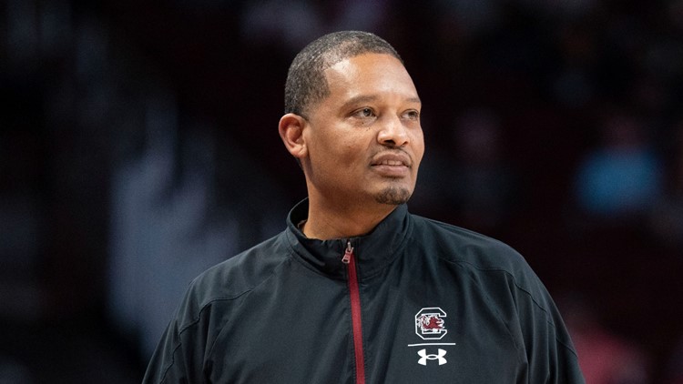 South Carolina basketball coach Lamont Paris agrees to contract extension