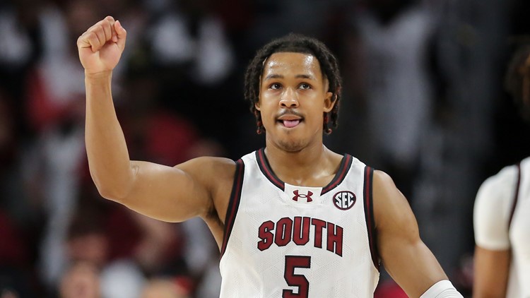 Johnsons 3 pointer lifts No 18 South Carolina to 82 76 comeback victory over No 24 Florida