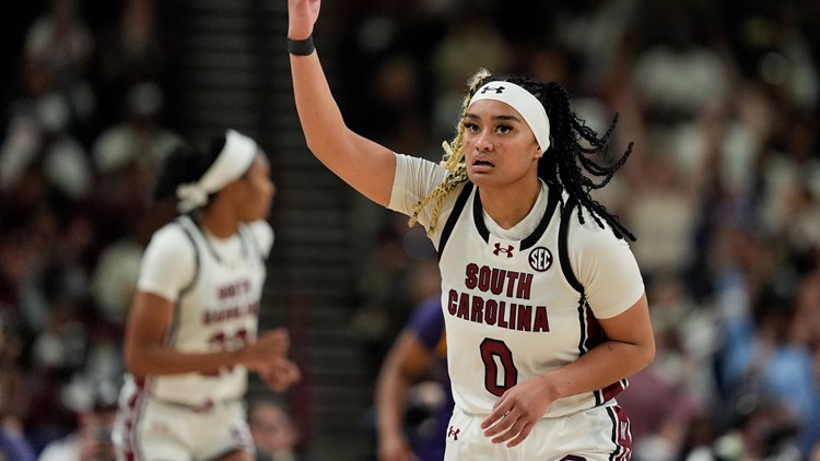 USC wins SEC tournament title over LSU but final moments marred by melee on court