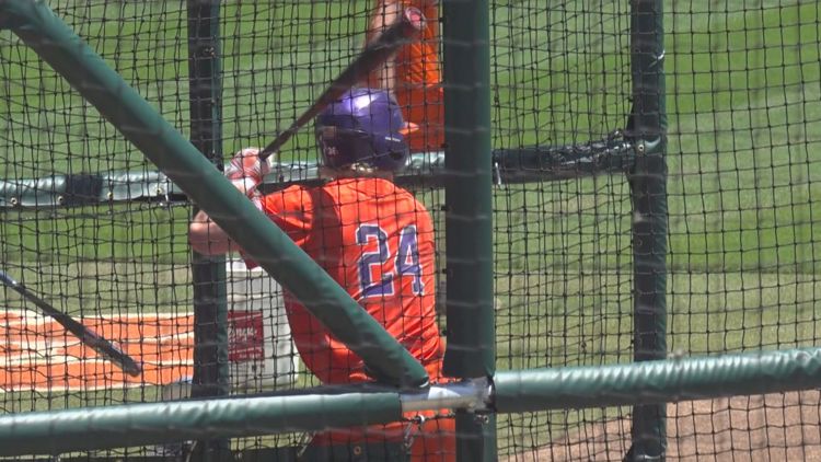 Clemson gets ready to face Florida with a trip to Omaha on the line