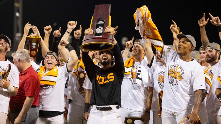 Tennessee wins National Championship topples Texas AM in Game 3 of College World Series Finals 6 5