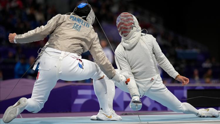 US womens saber fencers lose Olympic bouts overshadowed by a match fixing investigation