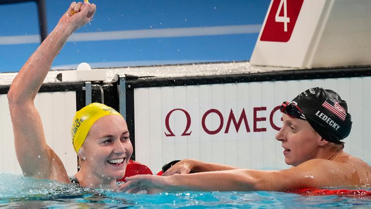 Highly anticipated race in womens 400m freestyle turns into a blowout