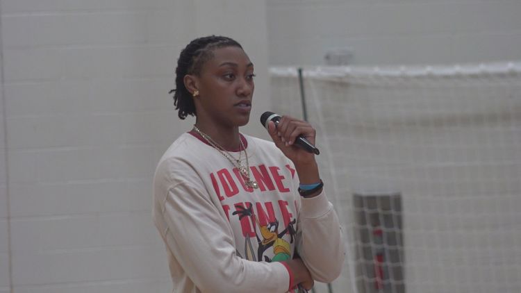 Alex English hosts 6th Annual Basketball Camp at Cardinal Newman