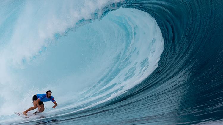 Photo of Olympic surfers gravity defying celebration goes viral