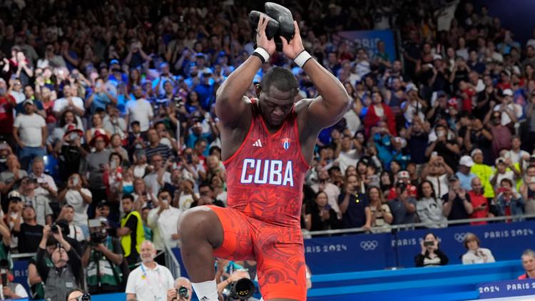 Cuban Greco Roman wrestler Mijain Lopez wins record fifth straight gold retires