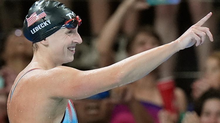 Did Katie Ledecky win the 800 meter freestyle