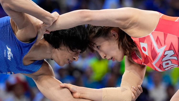 Indias Vinesh Phogat stuns Olympic 50KG wrestling champion Susaki in Paris Games opener