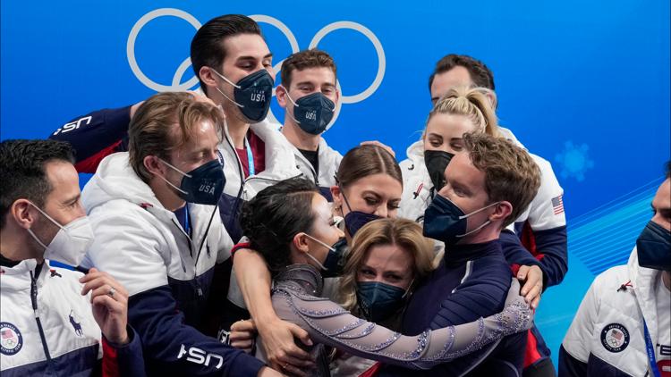 After more than 2 years US figure skaters receive gold medal from Winter Olympics