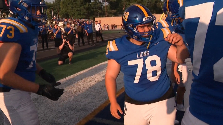 Ohio senior with Down syndrome honored with first touchdown of the season