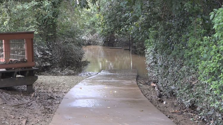 Residents return to Riverland Park neighborhood after evacuation