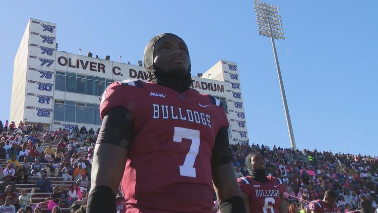 South Carolina State defeats Fort Valley State 30 3 behind a stingy defense and some big plays on offense