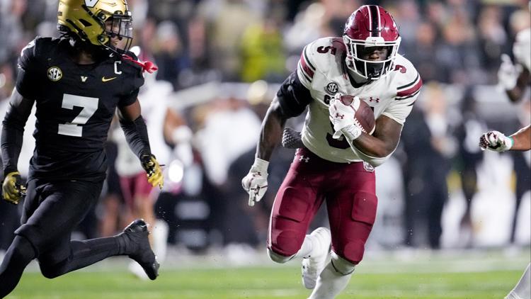 Raheim Sanders scores 3 TDs as South Carolina beats No. 24 Vanderbilt 28-7