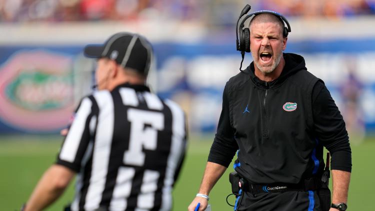 Florida says coach Billy Napier on solid ground despite 15 18 record after promising signs