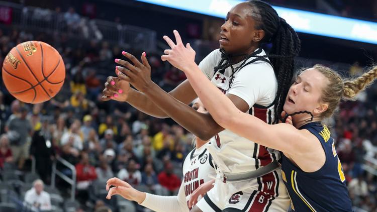 No 1 South Carolina avoids major upset in 68 62 win over Michigan