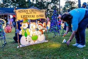 300 hours to deck the halls South Carolinians go all out on holiday home and yard decor