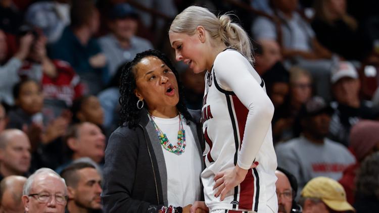 No 3 South Carolina women hold off No 8 Duke 81 70 for 62nd straight home win