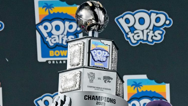 Pop Tart Bowl unveils trophy with a built in toaster