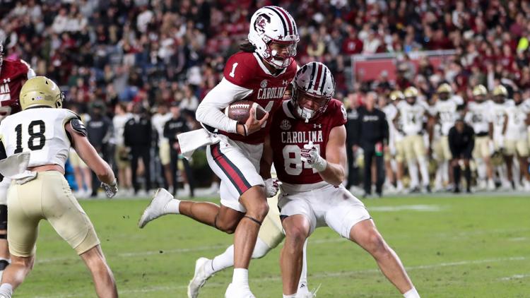 Former USC quarterback Robby Ashford is headed to Wake Forest