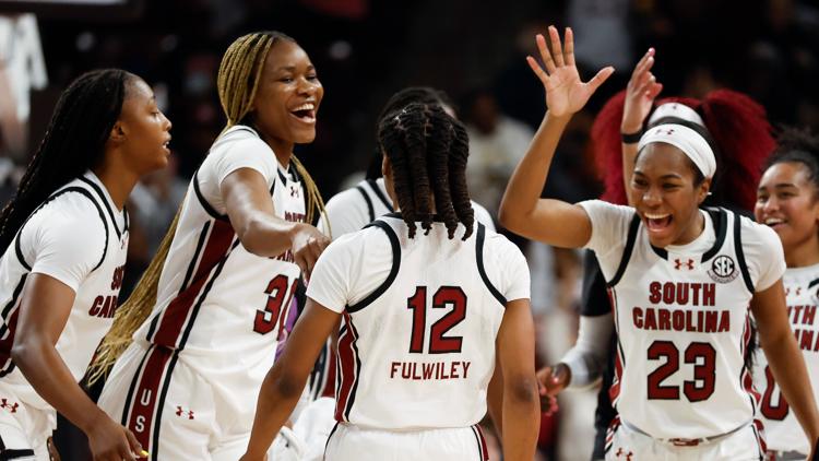 Fulwiley keys fast start for No. 2 South Carolina in 101-60 rout of No. 13 Oklahoma