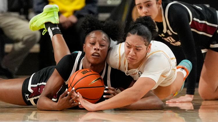 Fulwiley scores 24 points as No. 6 South Carolina women beat Vanderbilt 82-54