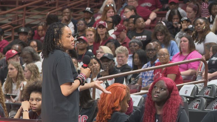 South Carolina is a #1 seed for the NCAA Tournament, but not “THE” #1 seed