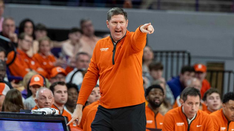 Lakhin leads No. 11 Clemson to program record-tying 26th win, 65-47 over Virginia Tech