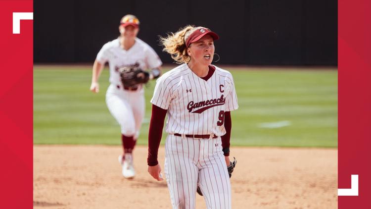 South Carolina softball sweeps a doubleheader from Alabama to cap off the regular season