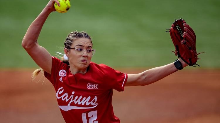 Athletes Unlimited unveils first ever softball card set