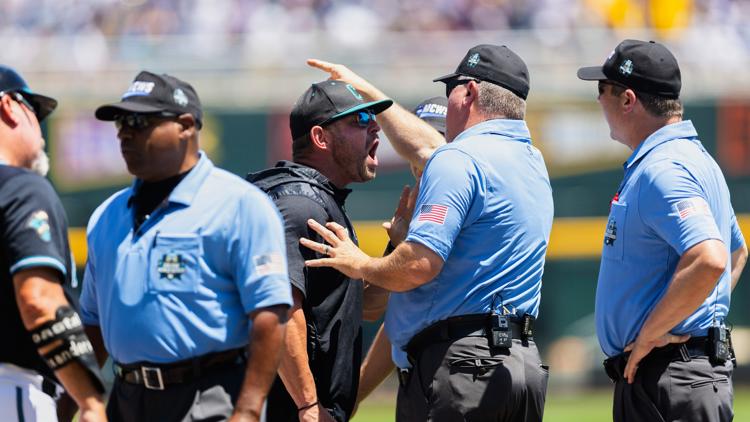 LSU sweeps Coastal Carolina in CWS finals for its 2nd national title in 3 years and 8th overall
