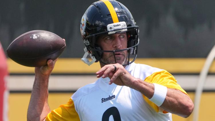 Aaron Rodgers reveals secret marriage during Steelers debut