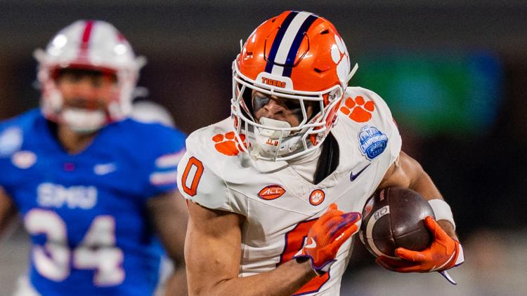 Clemson’s Antonio Williams to hold free football camp in Irmo