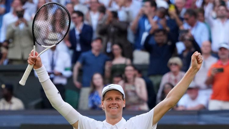 Jannik Sinner beats 2 time defending champion Carlos Alcaraz to win his first Wimbledon title