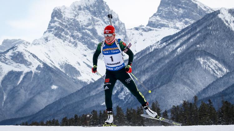German athlete Laura Dahlmeier has died in a climbing accident in Pakistan official says