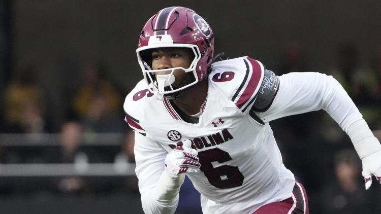 South Carolina edge rusher named to Nagurski Trophy watch list