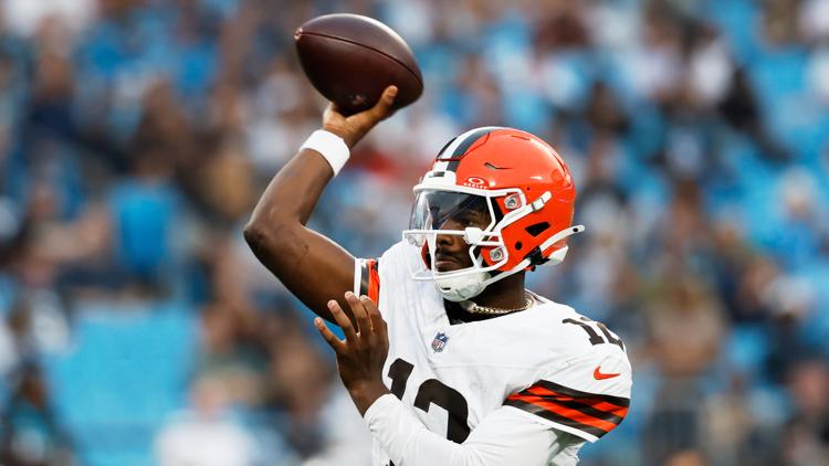 Browns Shedeur Sanders impressive in NFL preseason debut tosses 2 TD passes in win over Panthers