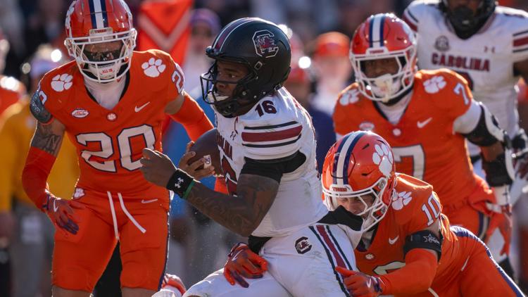 Heres where the Gamecocks Tigers rank in the preseason football coaches poll